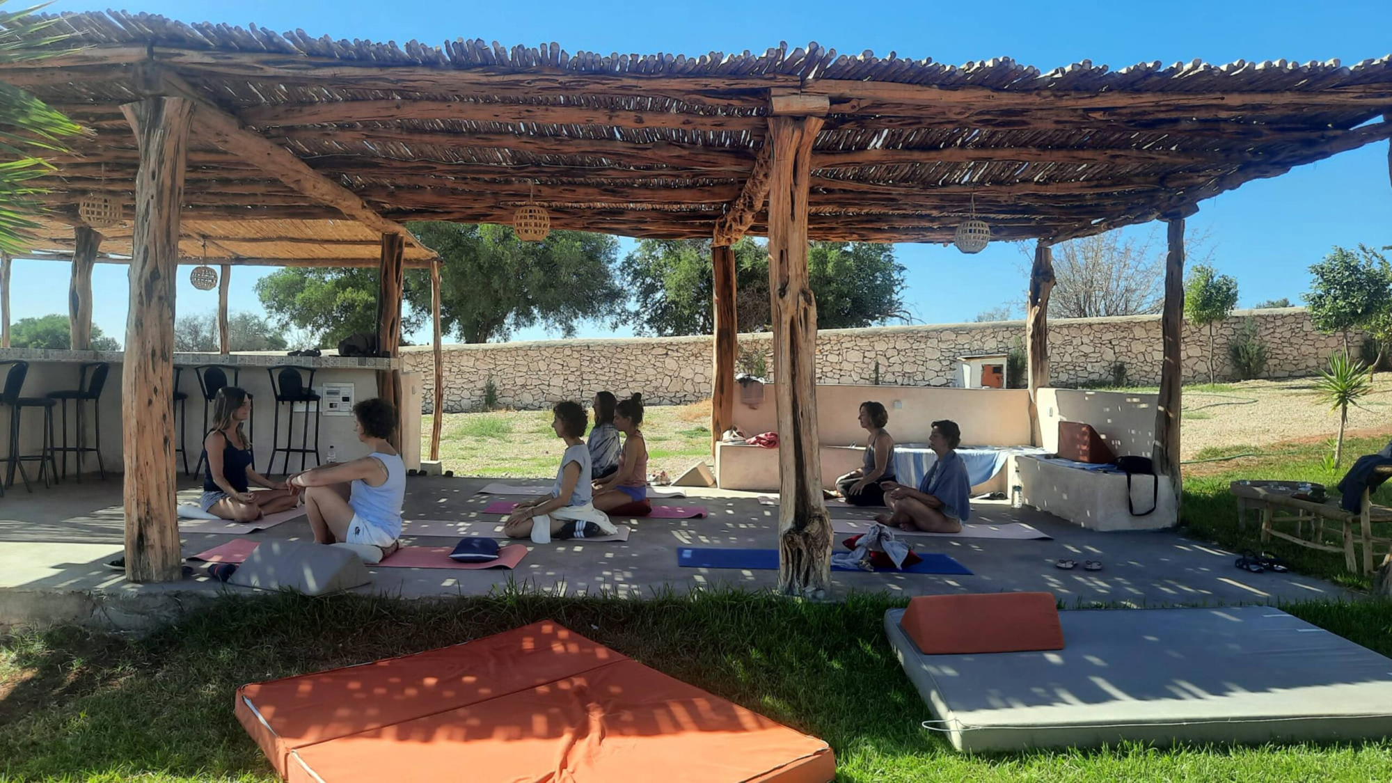 Yoga en Tassourt, Marruecos